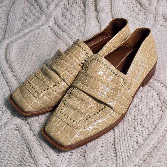 ALOHAS Shoes - ALOHAS Loafers Beige Ivory Croc Embossed Studded Shoes Women 38 7-7.5